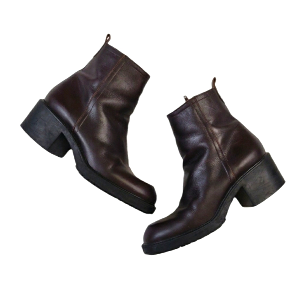 Vintage 90s / Y2K Chunky Ossie Boots